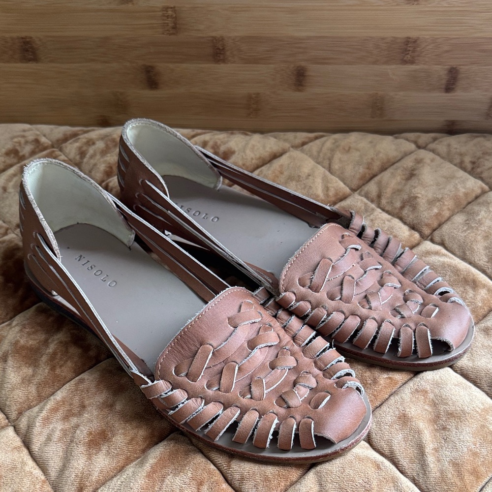 Nisolo Women's Tan Huarache Flats